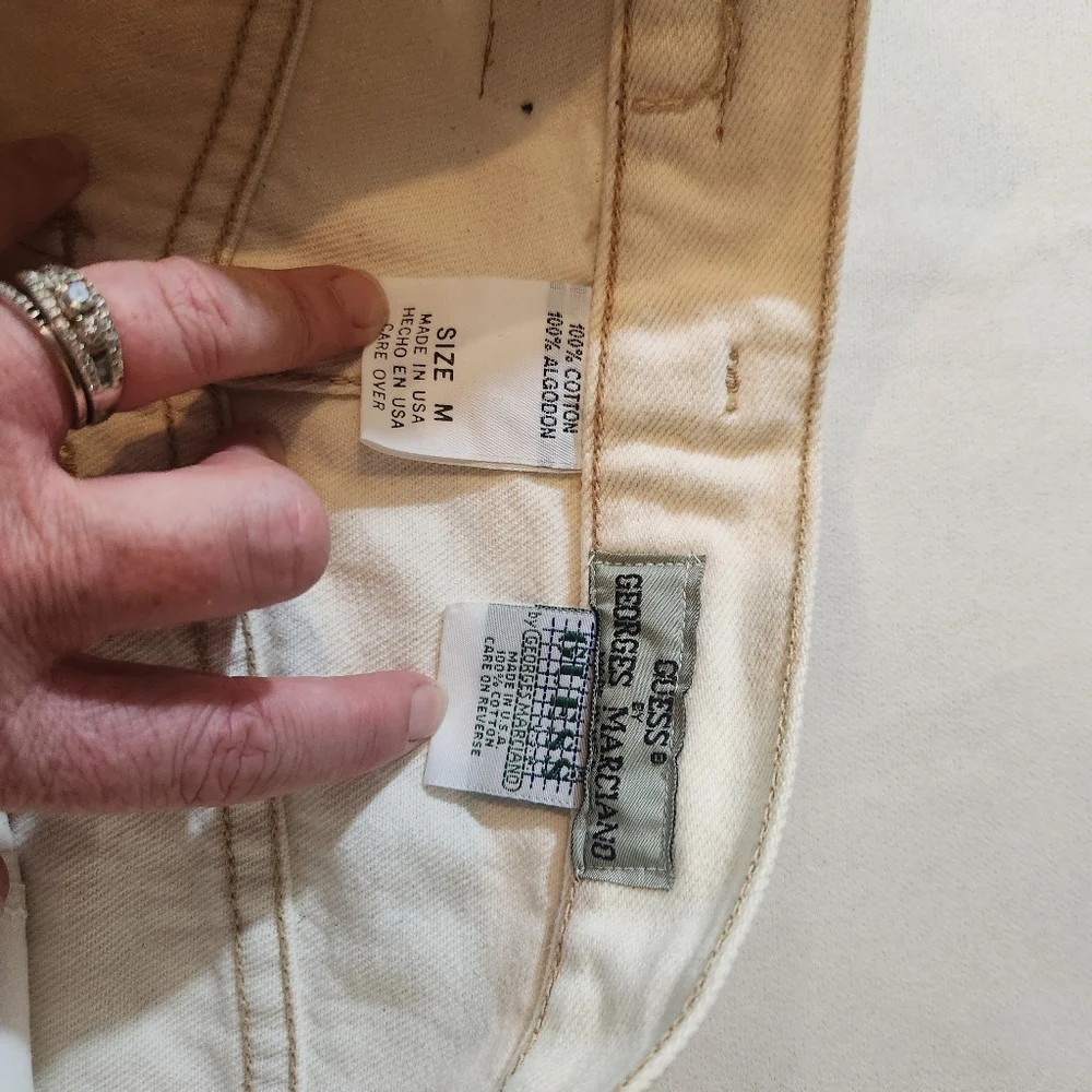 Vintage 90s Guess Ivory Women's Shorts‎ Size Medium